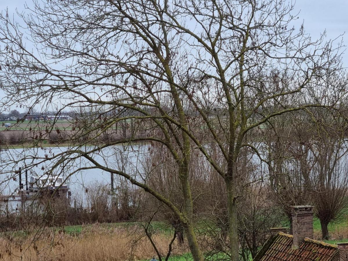 B&B Maaslandje Wijk en Aalburg 外观 照片