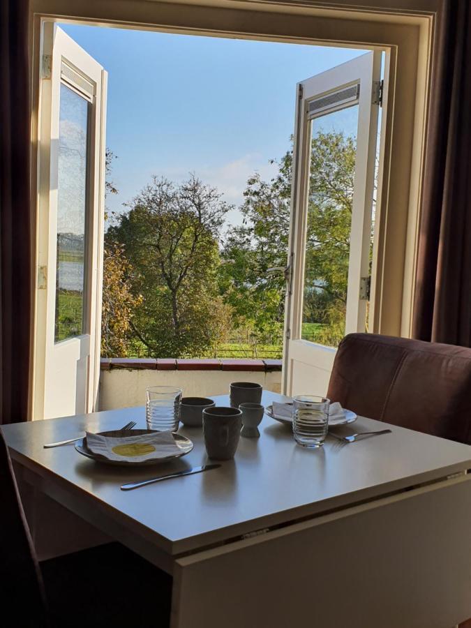 B&B Maaslandje Wijk en Aalburg 外观 照片